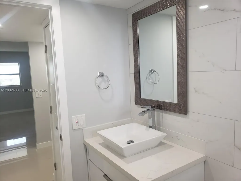 4700 Washington Street Hollywood FL 33021