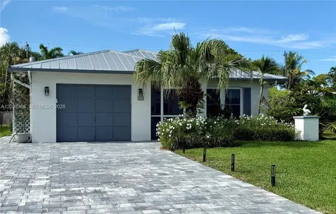 558 102nd Avenue Naples FL 34108