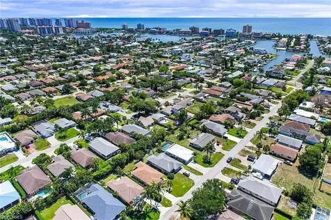 558 102nd Avenue Naples FL 34108