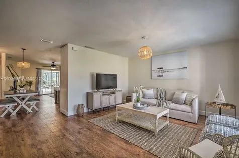 558 102nd Avenue Naples FL 34108