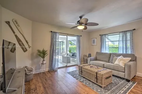 558 102nd Avenue Naples FL 34108