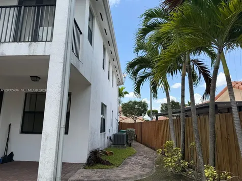 9924 NW 10th Terrace Miami FL 33172