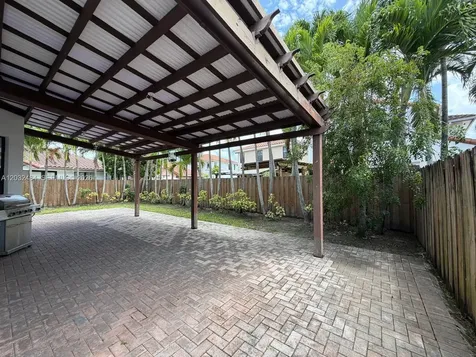 9924 NW 10th Terrace Miami FL 33172