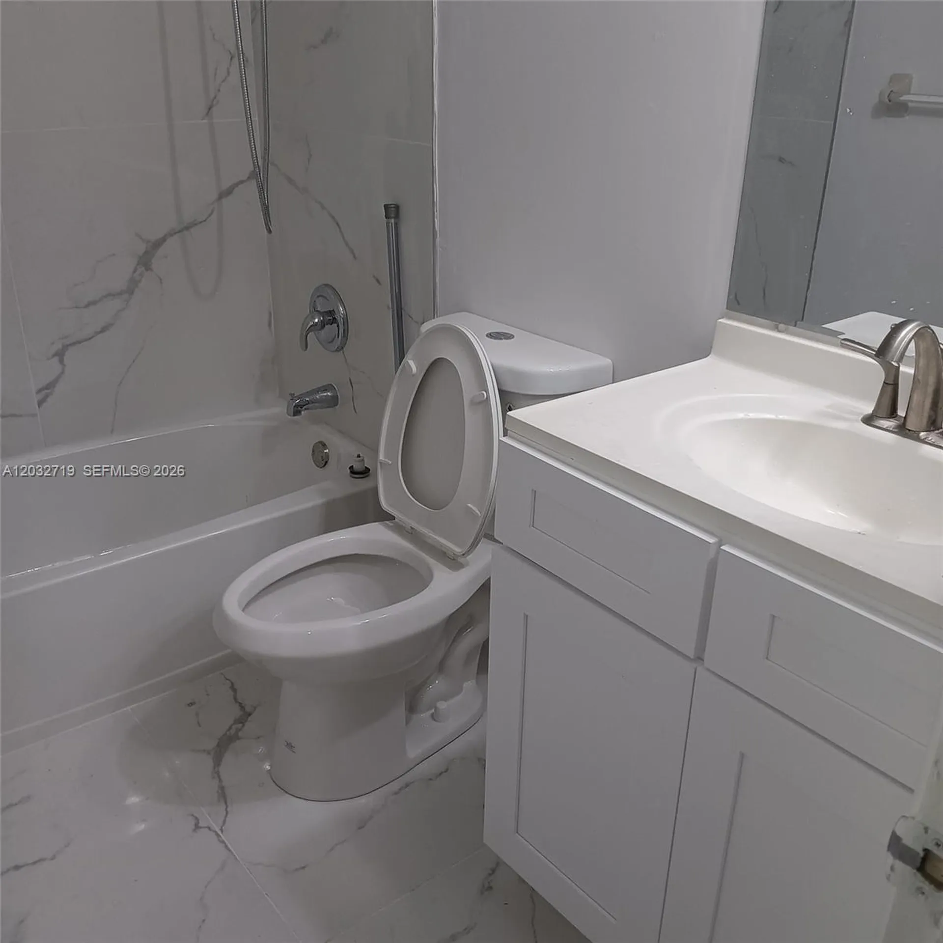 841 Twin Lakes Drive Coral Springs FL 33071