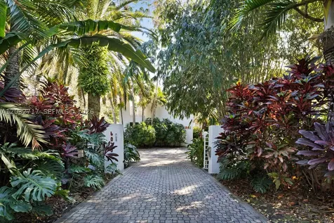 6070 SW 128th Street Pinecrest FL 33156