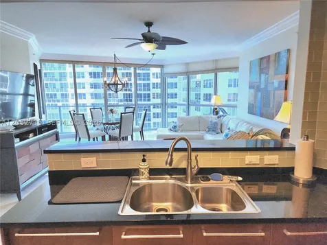 3101 S Ocean Drive Hollywood FL 33019