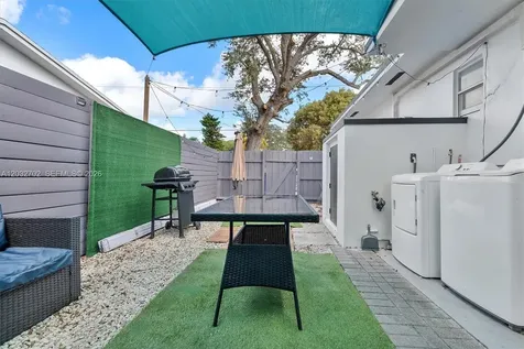 4282 NW 1st Avenue Miami FL 33127