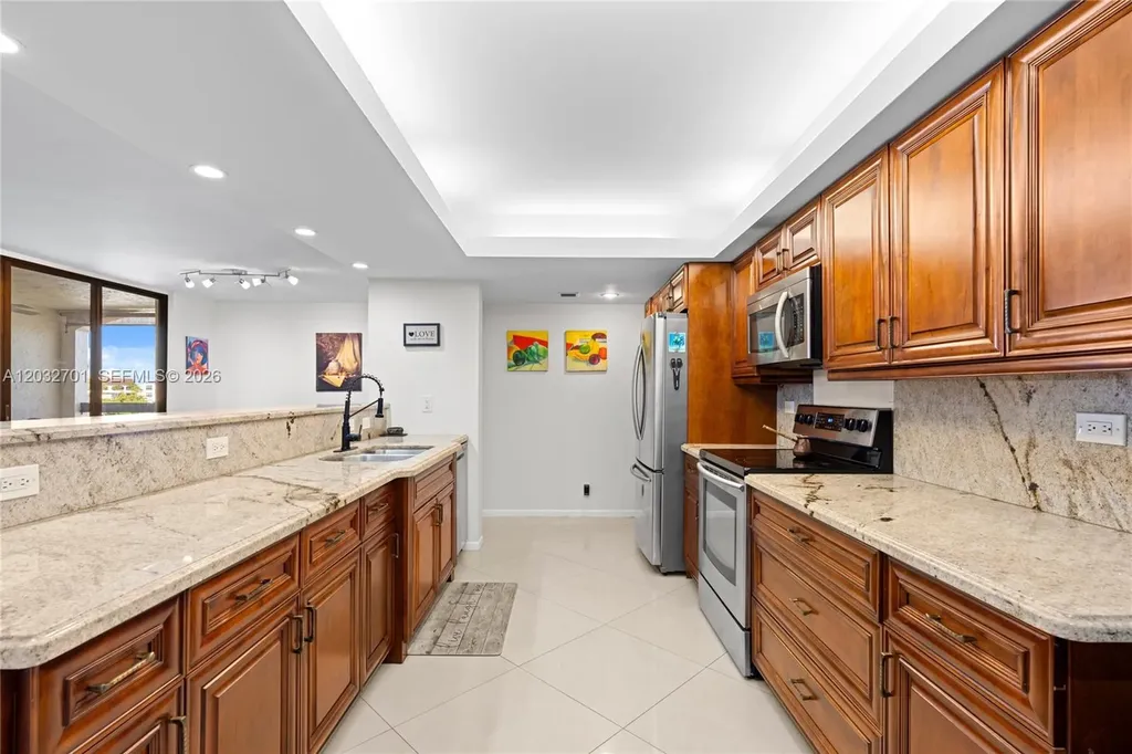 825 Egret Circle Delray Beach FL 33444