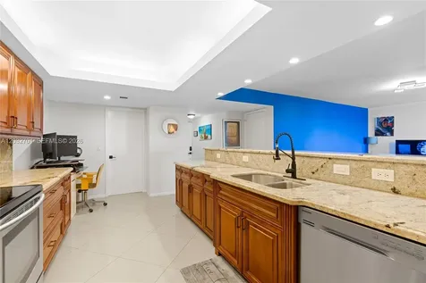 825 Egret Circle Delray Beach FL 33444