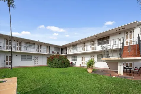 1825 Cleveland Street Hollywood FL 33020