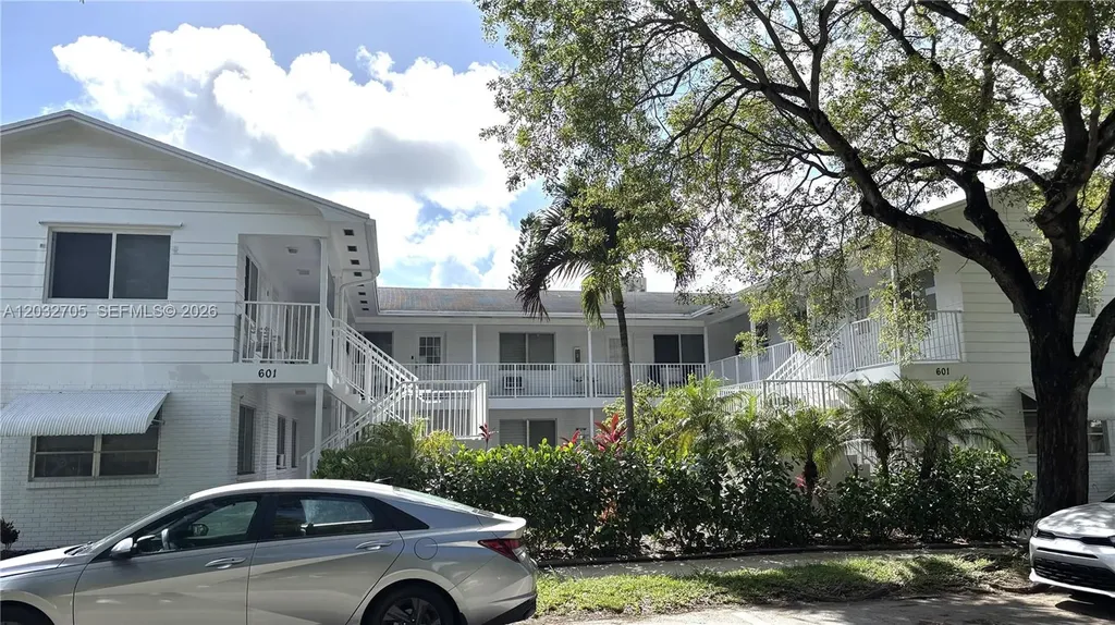 601 S 19th Avenue Hollywood FL 33020