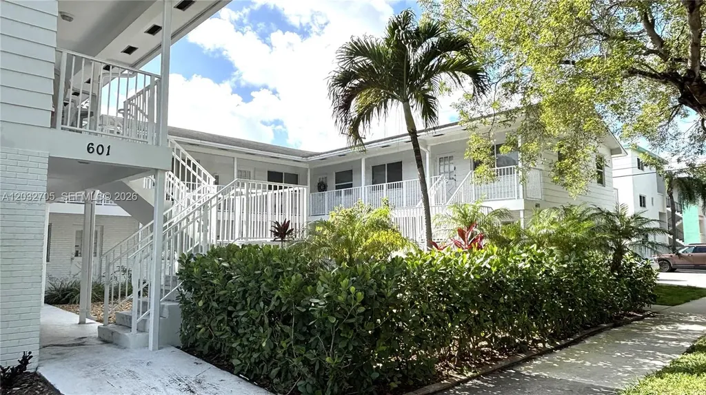 601 S 19th Avenue Hollywood FL 33020