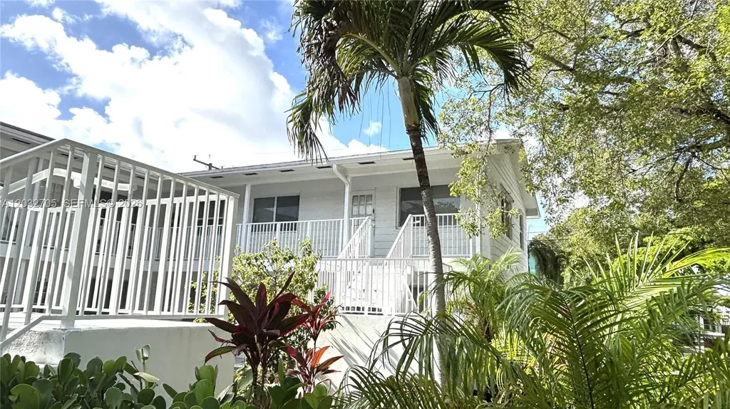 601 S 19th Avenue Hollywood FL 33020