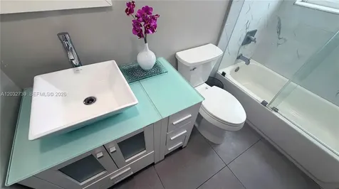 10455 SW 42nd Terrace Miami FL 33165