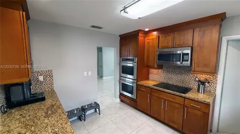 10455 SW 42nd Terrace Miami FL 33165