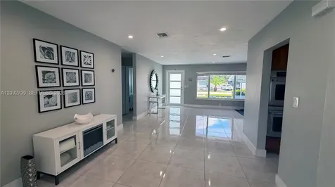 10455 SW 42nd Terrace Miami FL 33165