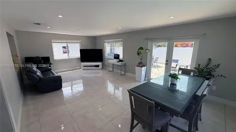 10455 SW 42nd Terrace Miami FL 33165