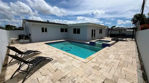 10455 SW 42nd Terrace Miami FL 33165