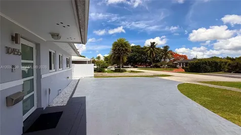10455 SW 42nd Terrace Miami FL 33165