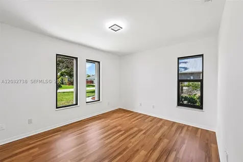 3438 SE Hart Circle Port St. Lucie FL 34984