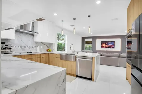 11559 NW 84th Terrace Doral FL 33178