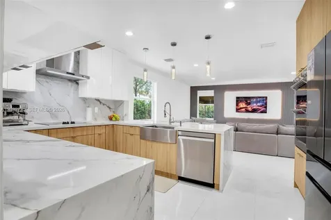 11559 NW 84th Terrace Doral FL 33178