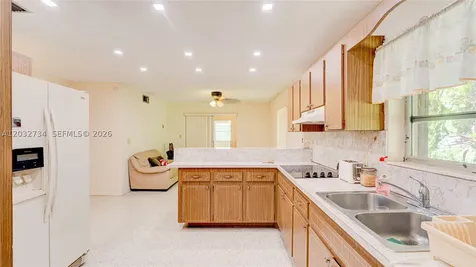 6560 SW 34th Street Miami FL 33155