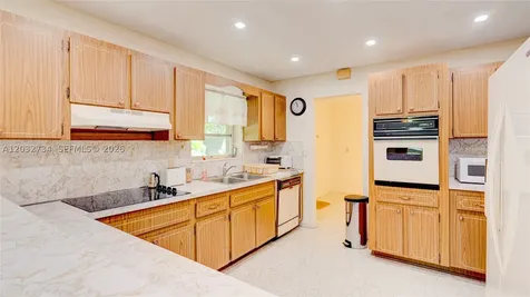 6560 SW 34th Street Miami FL 33155