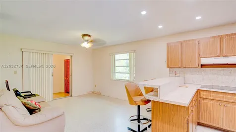 6560 SW 34th Street Miami FL 33155