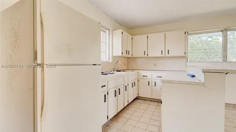 6560 SW 34th Street Miami FL 33155