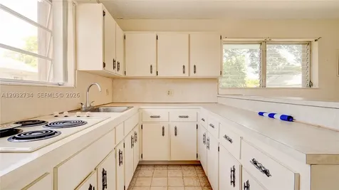 6560 SW 34th Street Miami FL 33155