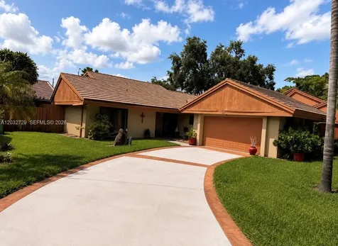 20451 NE 10th Place Miami FL 33179