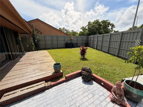 20451 NE 10th Place Miami FL 33179