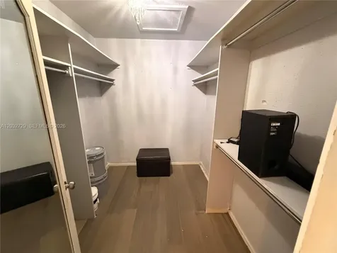 20451 NE 10th Place Miami FL 33179