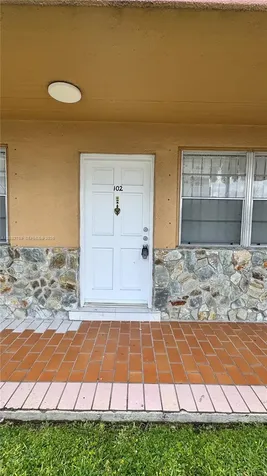 1154 W 35th Street Hialeah FL 33012