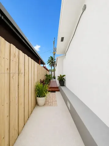 3625 NW 13th Street Miami FL 33125