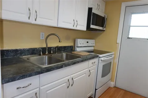1850 NE 169th Street North Miami Beach FL 33162