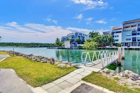 400 Kings Point Drive Sunny Isles Beach FL 33160