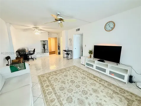 400 Kings Point Drive Sunny Isles Beach FL 33160