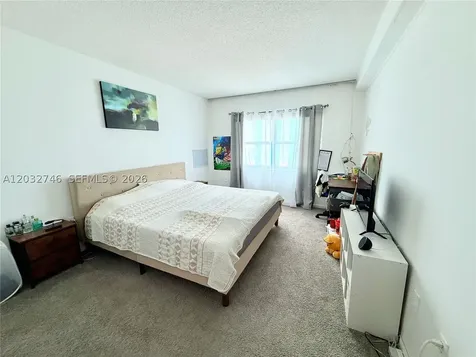 400 Kings Point Drive Sunny Isles Beach FL 33160