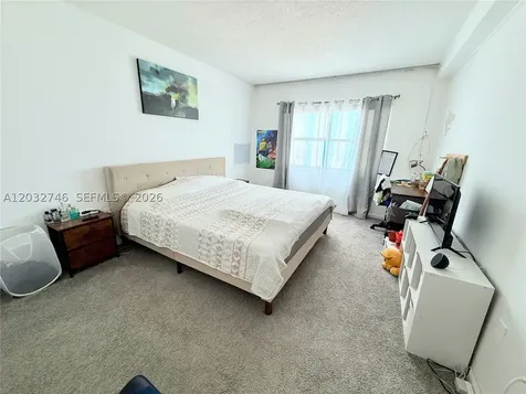 400 Kings Point Drive Sunny Isles Beach FL 33160