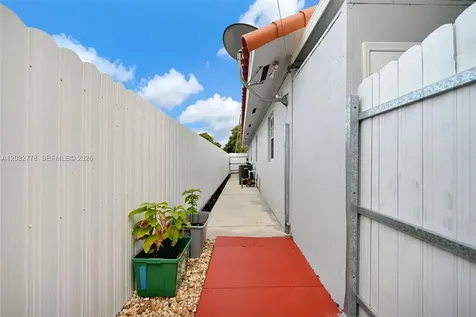 451 E 37th Street Hialeah FL 33013