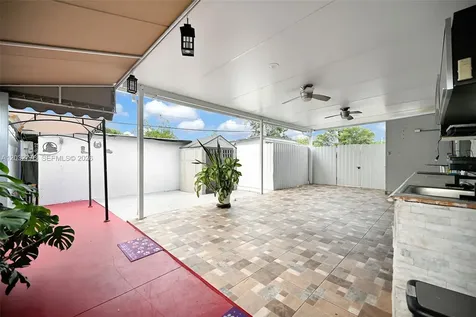 451 E 37th Street Hialeah FL 33013