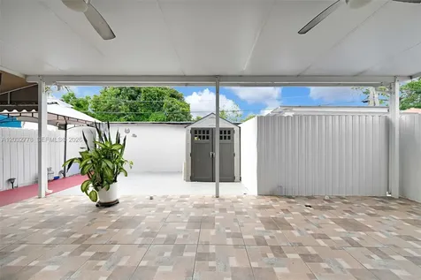 451 E 37th Street Hialeah FL 33013