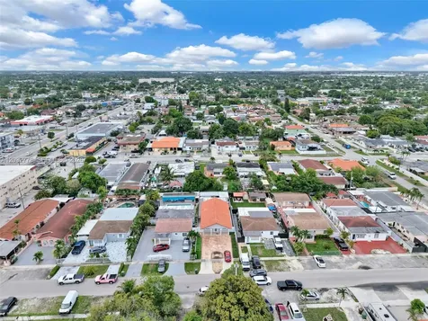 451 E 37th Street Hialeah FL 33013