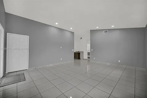 451 E 37th Street Hialeah FL 33013