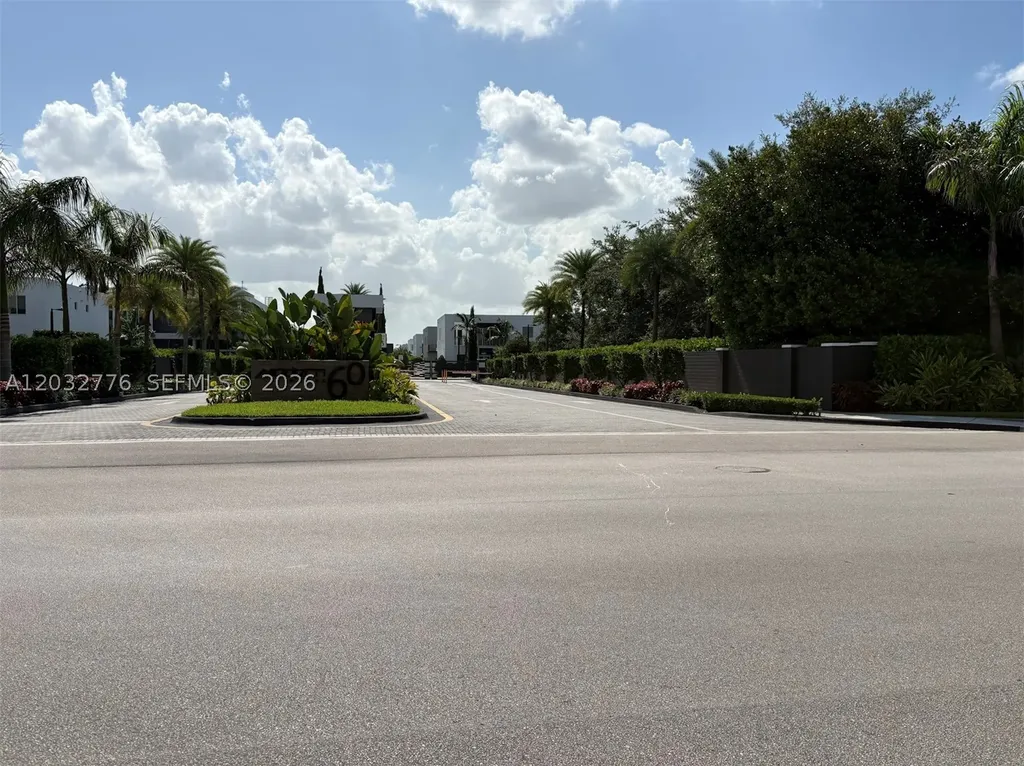 7433 NW 99th Avenue Doral FL 33178