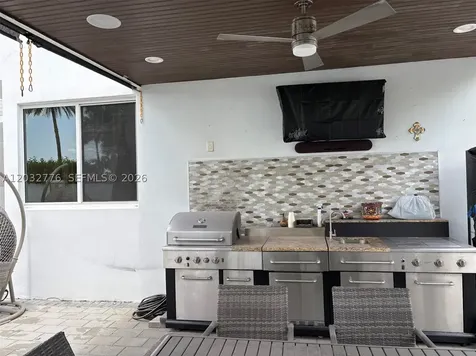 7433 NW 99th Avenue Doral FL 33178