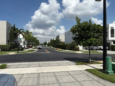 7433 NW 99th Avenue Doral FL 33178