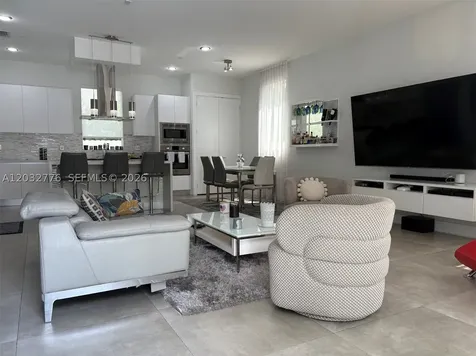 7433 NW 99th Avenue Doral FL 33178